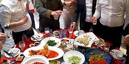 摆盘大气及寓意深远，功夫鲈鱼、孔雀斑和凤凰斑成为谢师宴明星产品