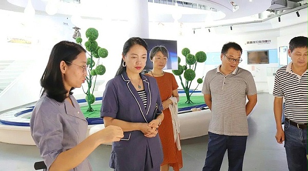 巢湖市副市长饶娜一行莅临富煌三珍考察指导