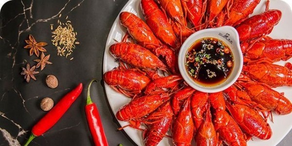 冷冻调味小龙虾线上线下相结合，成就餐饮热潮